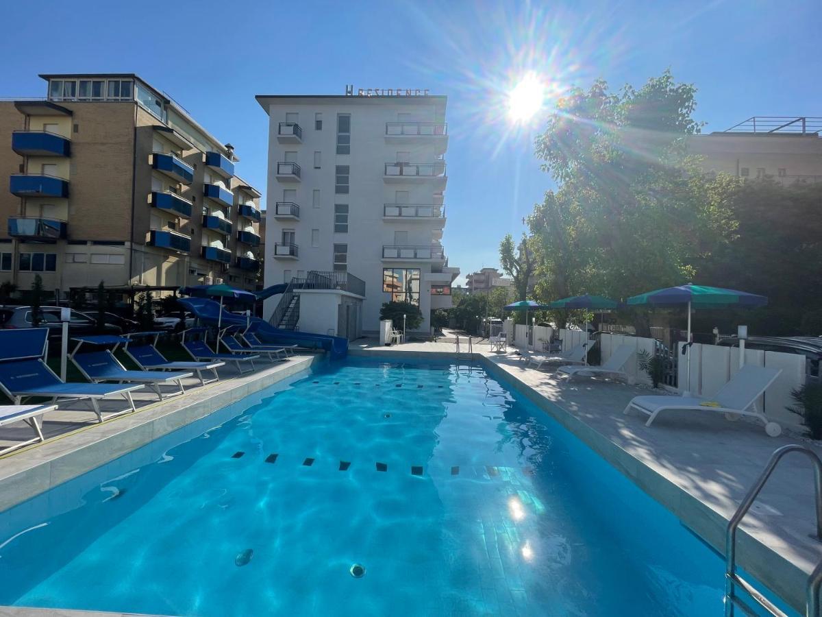 Clubhotel Residence Cesenatico Kültér fotó