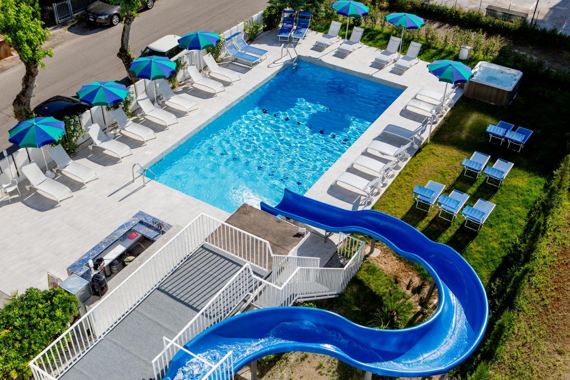 Clubhotel Residence Cesenatico Kültér fotó